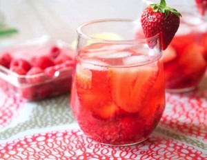 A yummy berry sangria for Memorial Day Weekend!